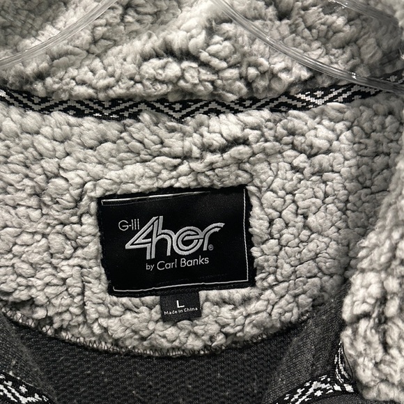 NEW ENGLAND PATRIOTS Apt. 9 Gray Sherpa Pullover - Picture 3 of 5